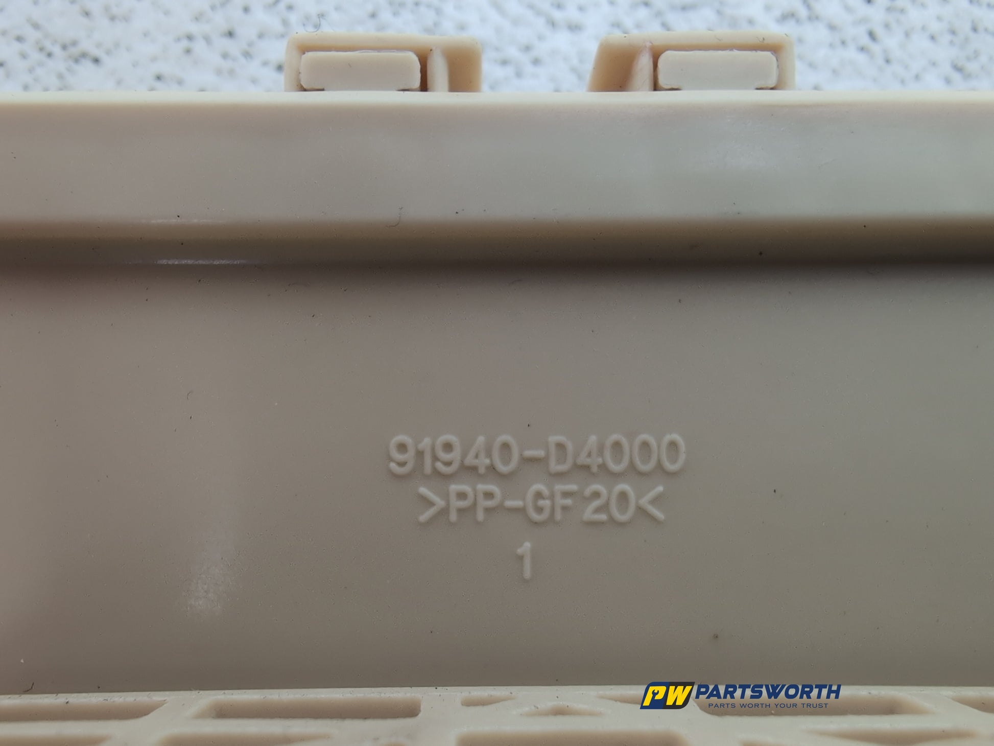 Fuse Box 13