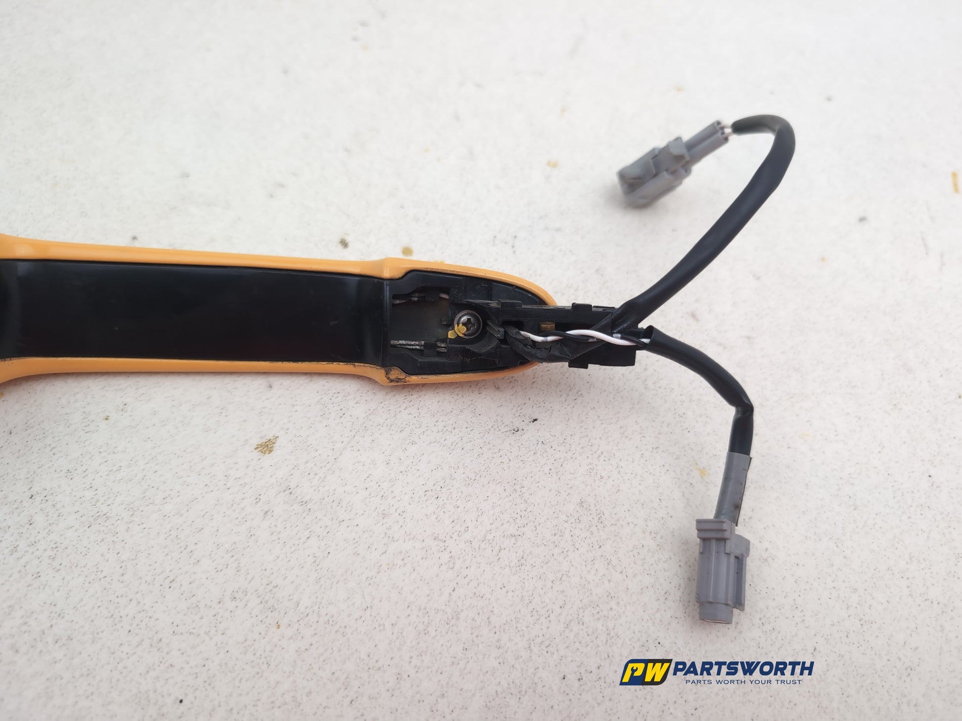 Door Handle Front Outer Release LH 14