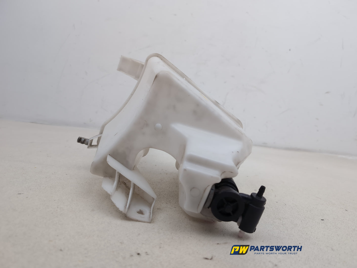 Washer Bottle Windscreen 13