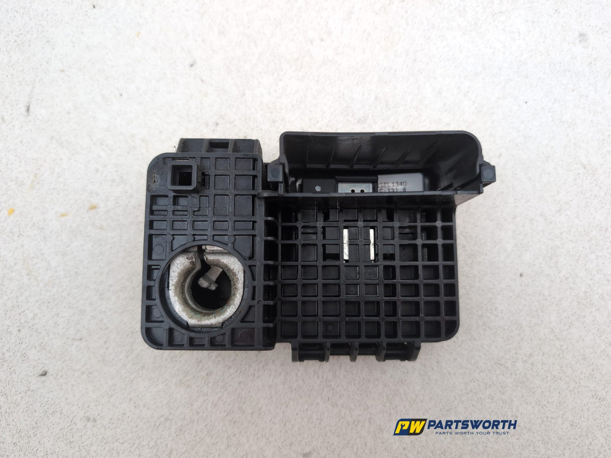 Positive Pole Battery Power Boot Distribution Fuse Box 7