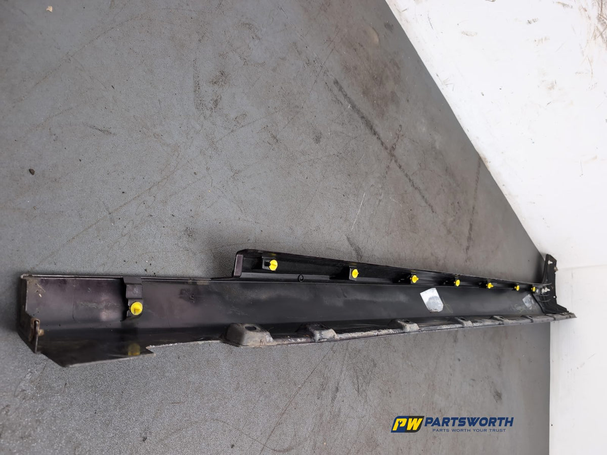 Side Skirt RH 7