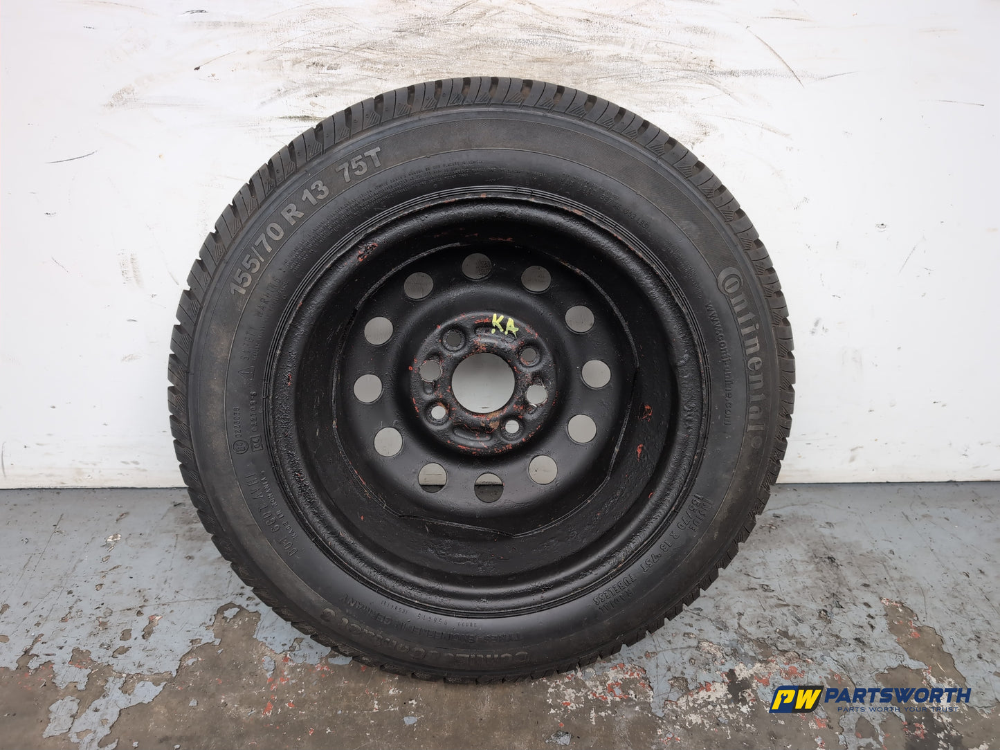 Space Saver Spare Wheel and Tool Kit  8
