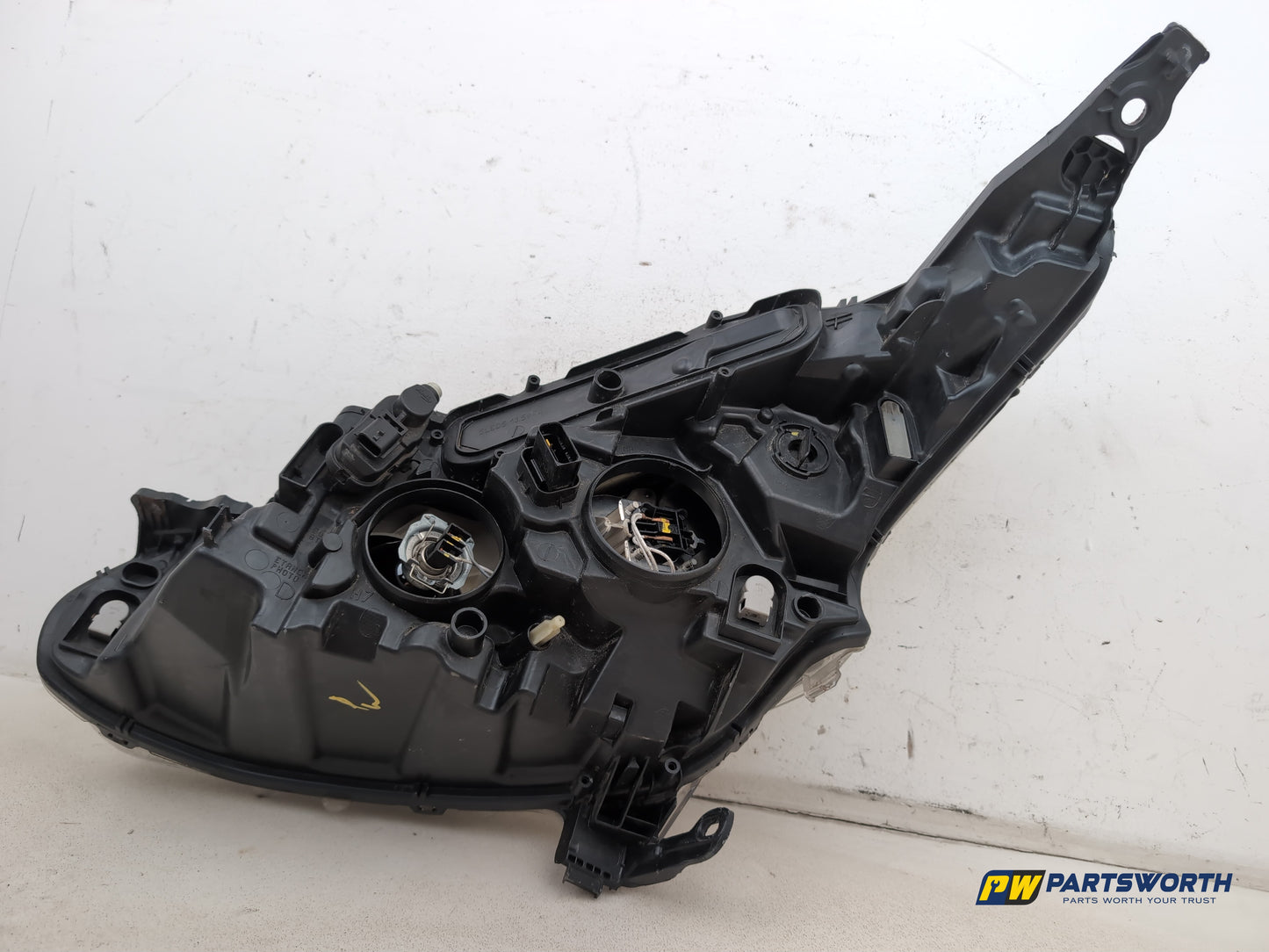 Headlamp RH 8