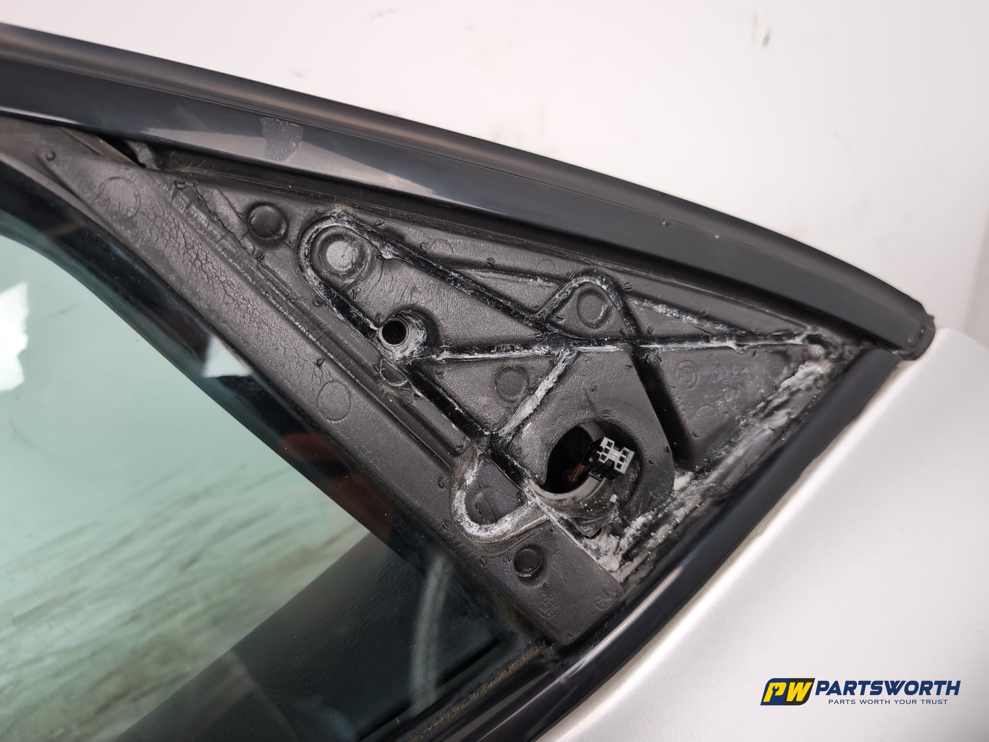 Bmw X6 Xdrive 40d E71 Suv Coupe Door Front Driver Side Titansilber Mettalic 354 - photo 8