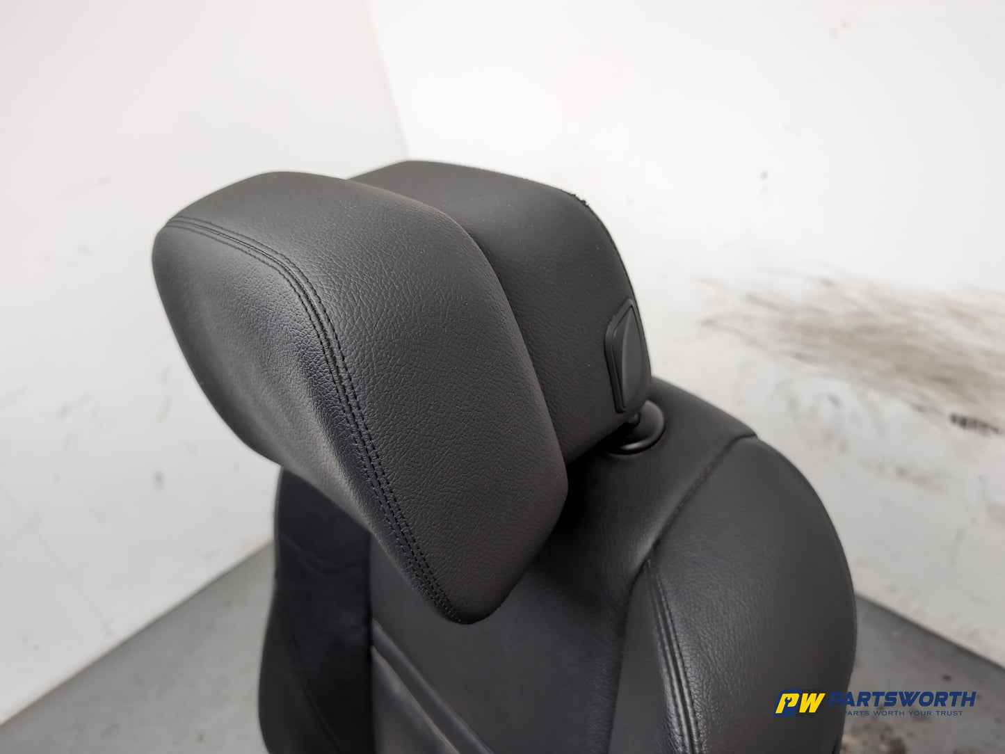 Seat Front RH 8