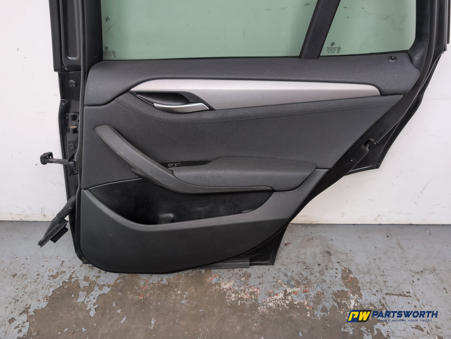 Bmw X1 Xdrive18d M Sport E84 Suv Door Rear Rh Driver Side Black Sapphire 475 - photo 8