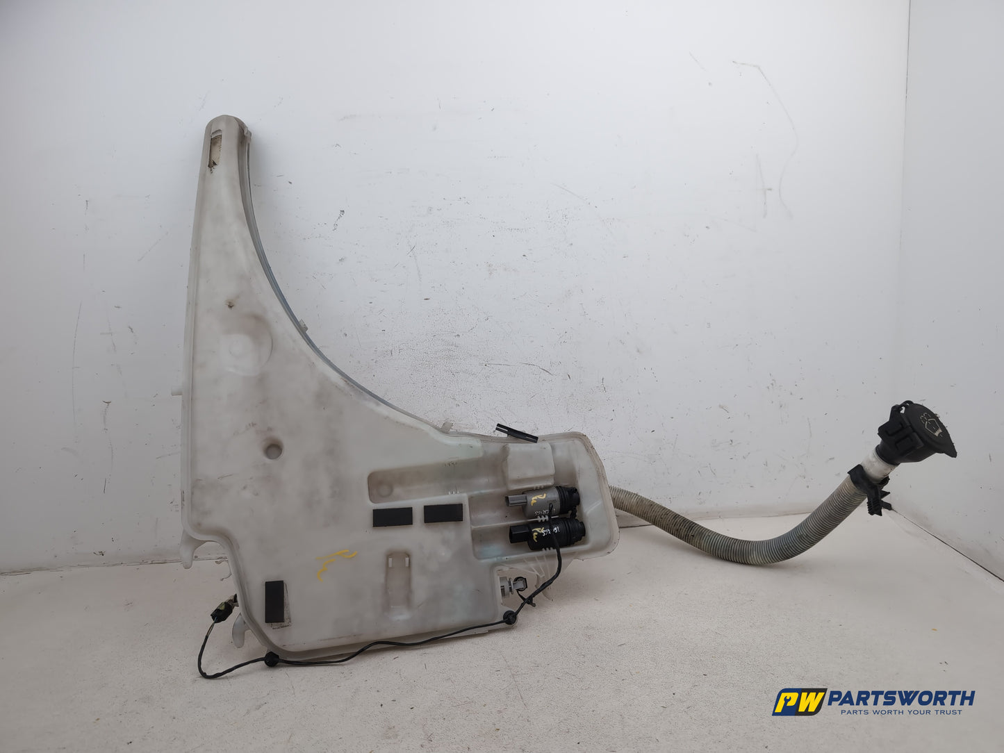 Washer Bottle Windscreen 8