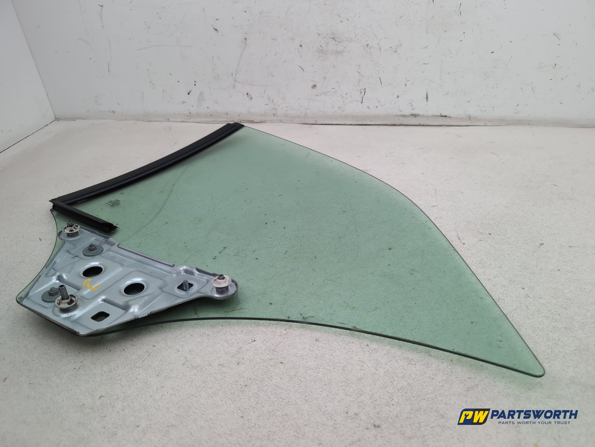 Door Glass Quarter Light Rear RH 8