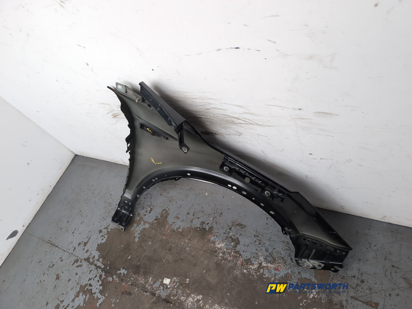 Wing Front LH 8