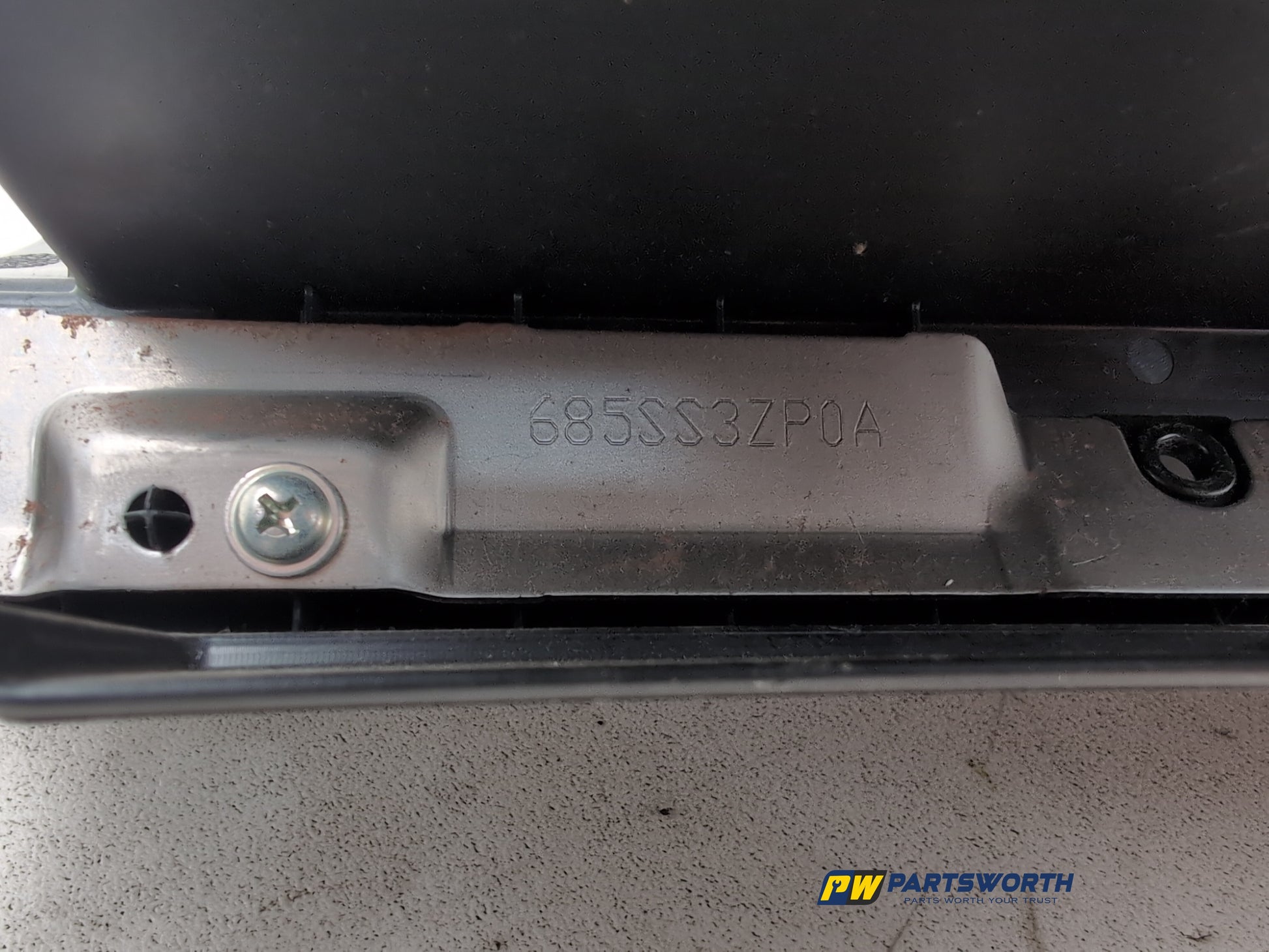 Glove Compartment Assembly 8