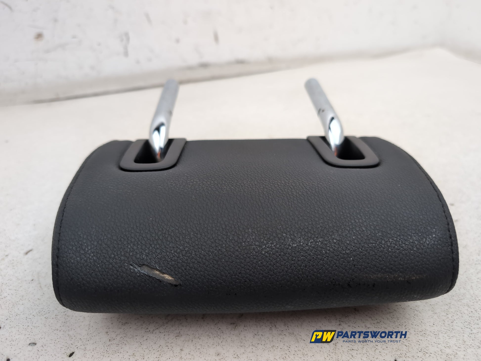 Rear Headrest 8