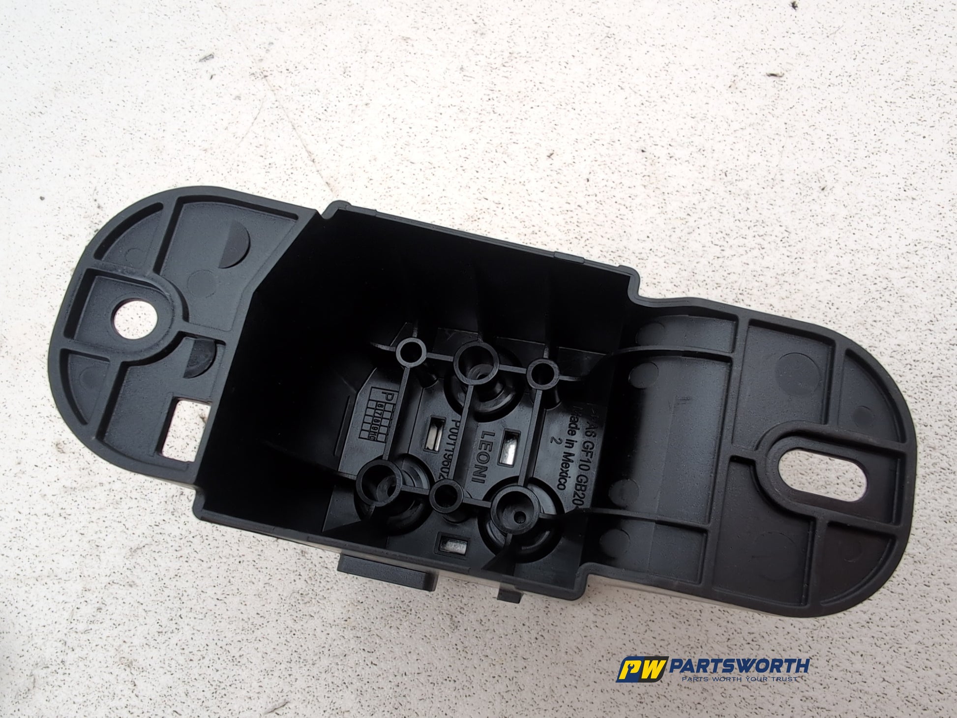 Positive Pole Battery Power Boot Distribution Fuse Box 8