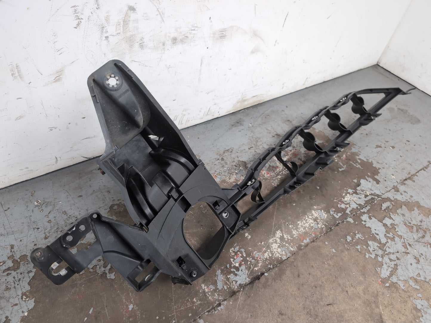 Headlamp Panel Support Bracket LH 8