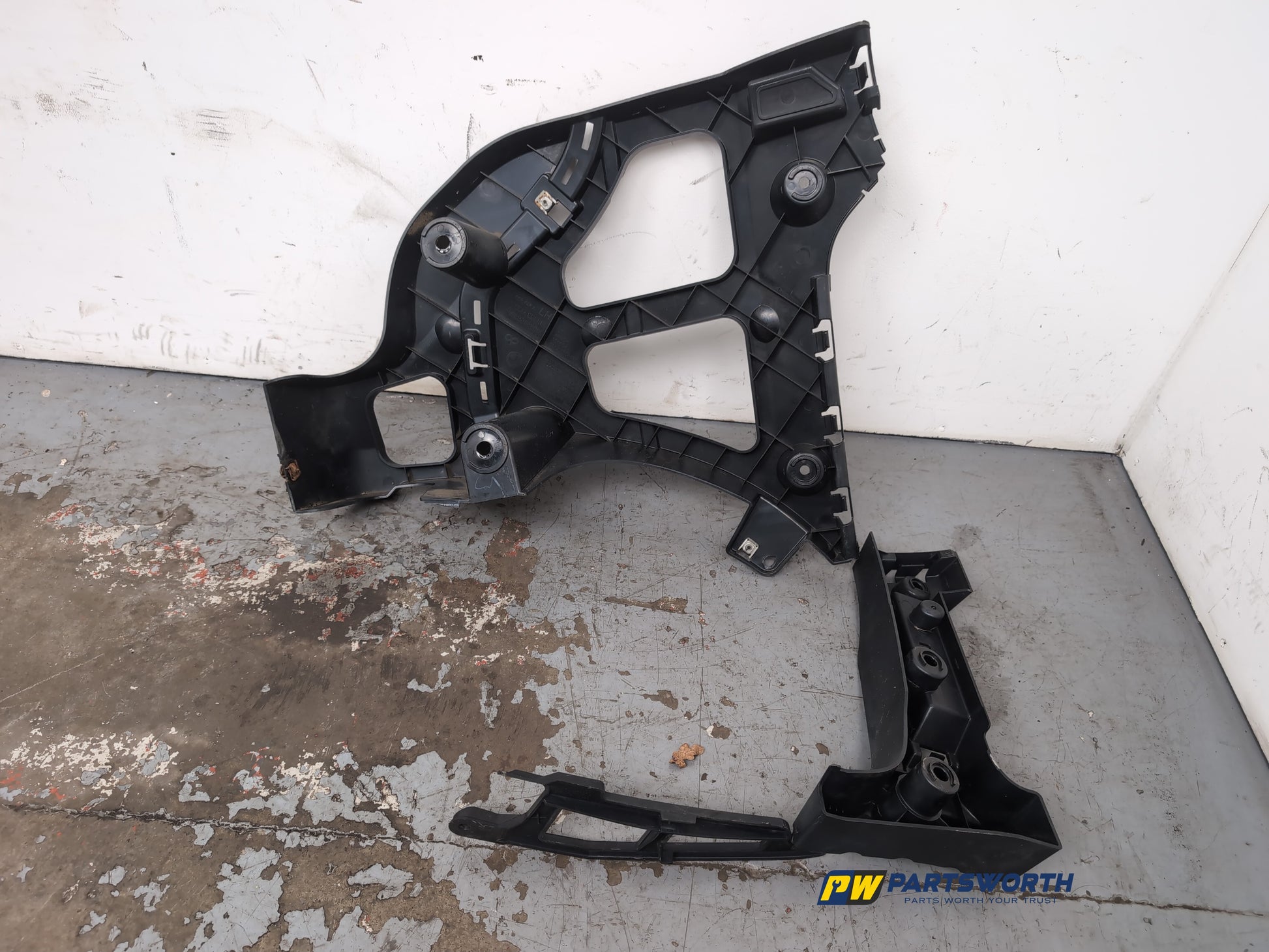 Bumper Rear Bracket LH 8