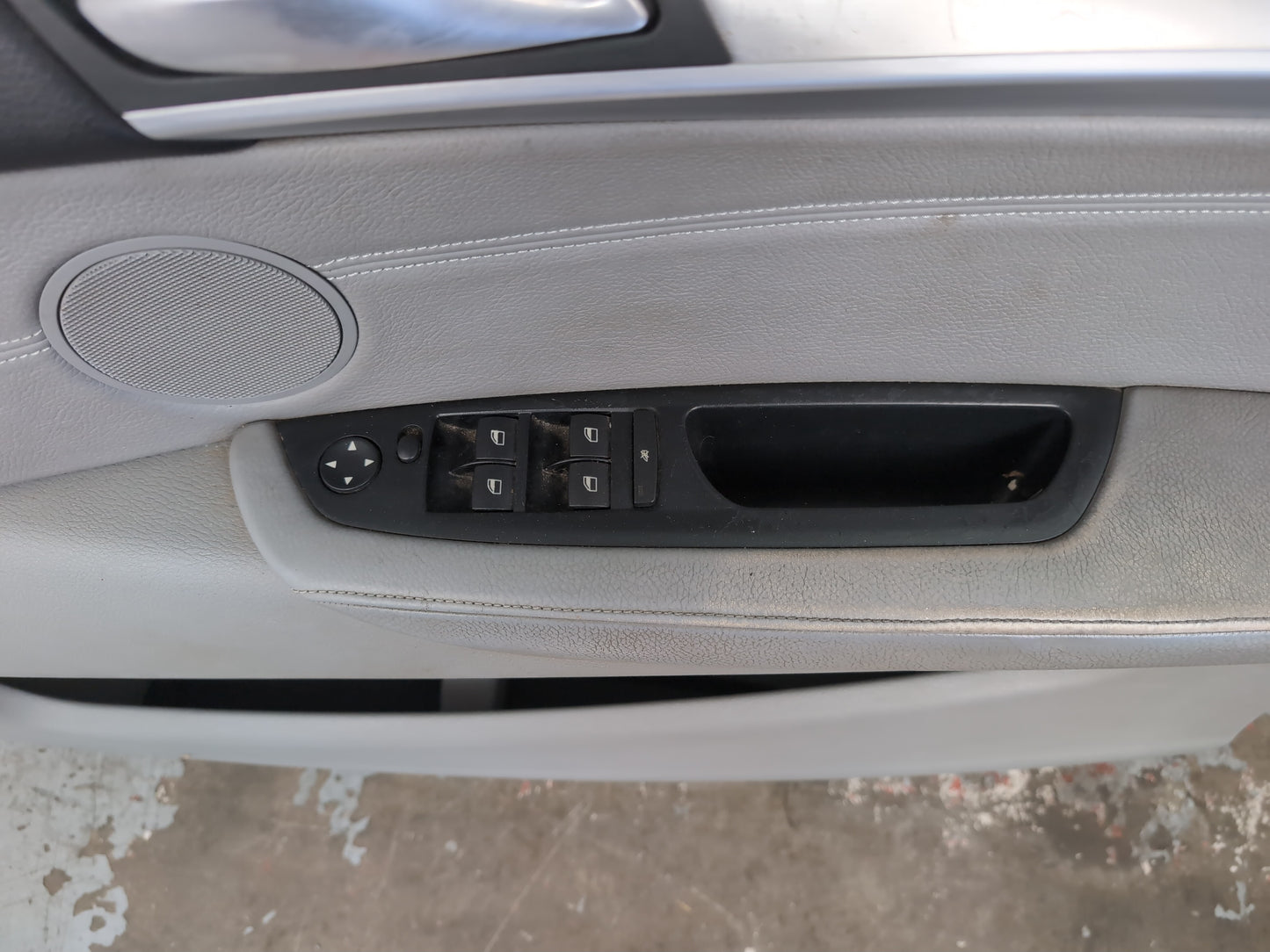 Door Front RH 8