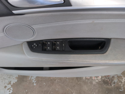 Door Front RH 8