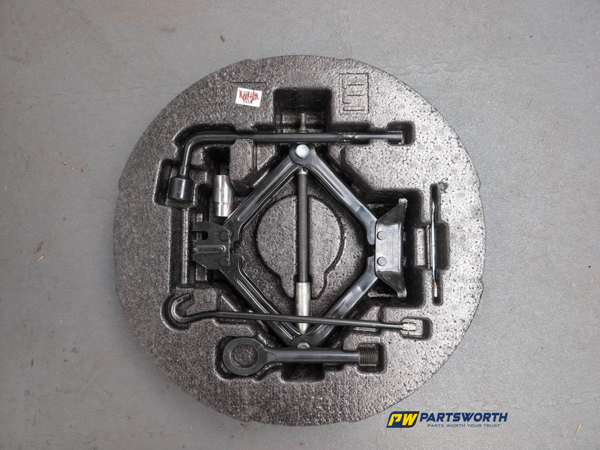 Space Saver Spare Wheel and Tool Kit  8
