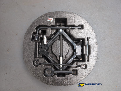 Space Saver Spare Wheel and Tool Kit  8