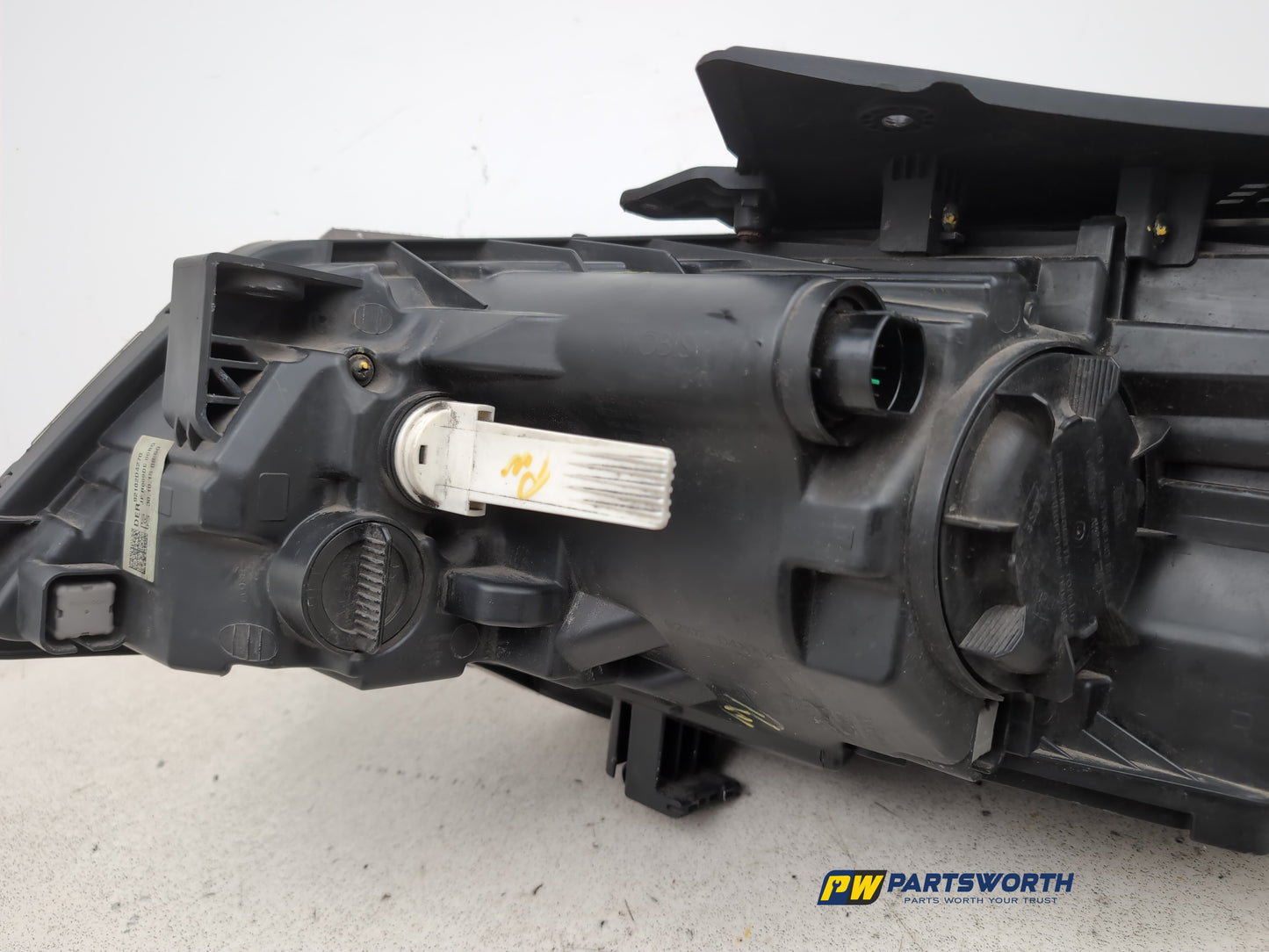Headlamp RH 15