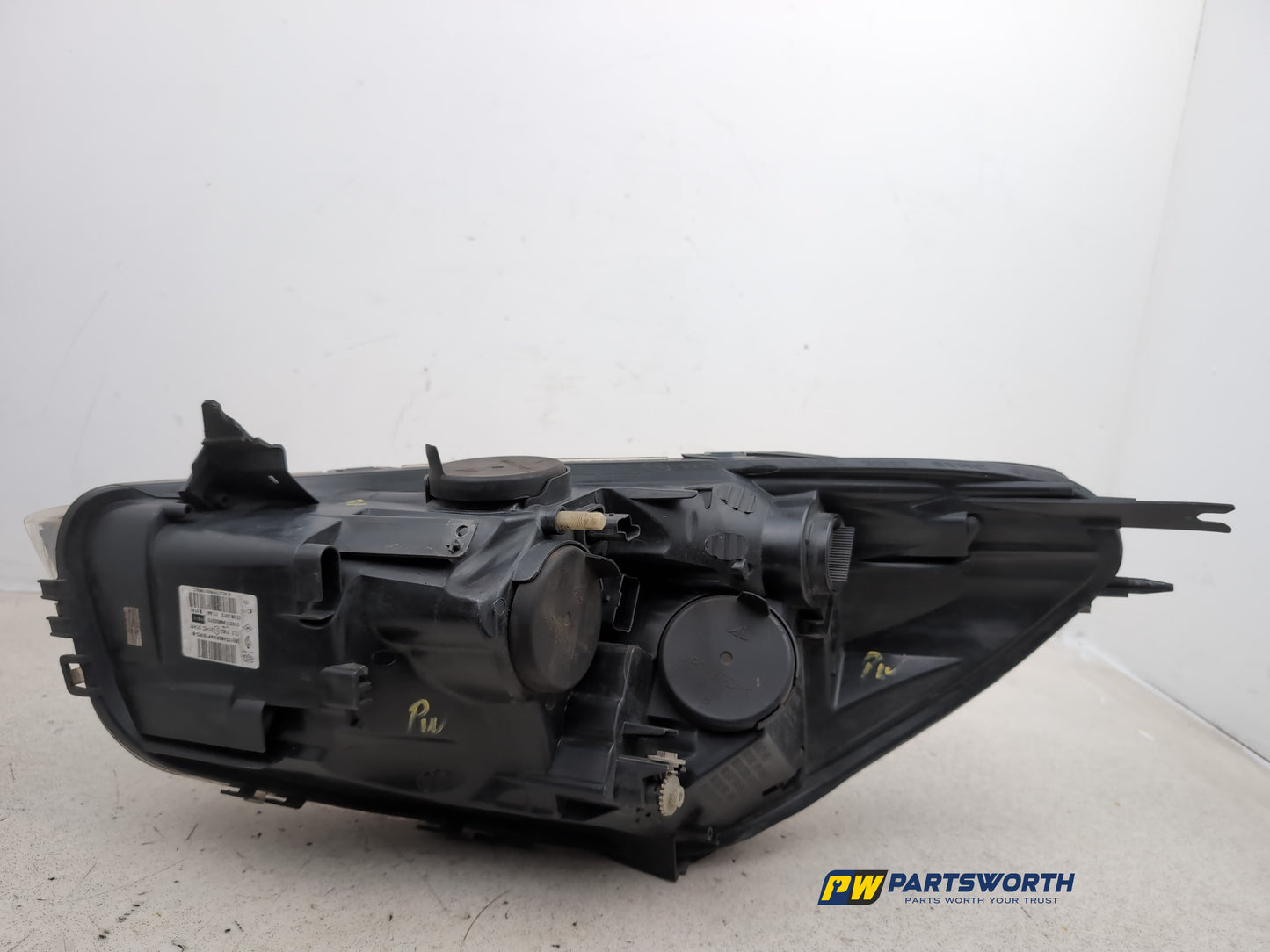 Headlamp RH 15