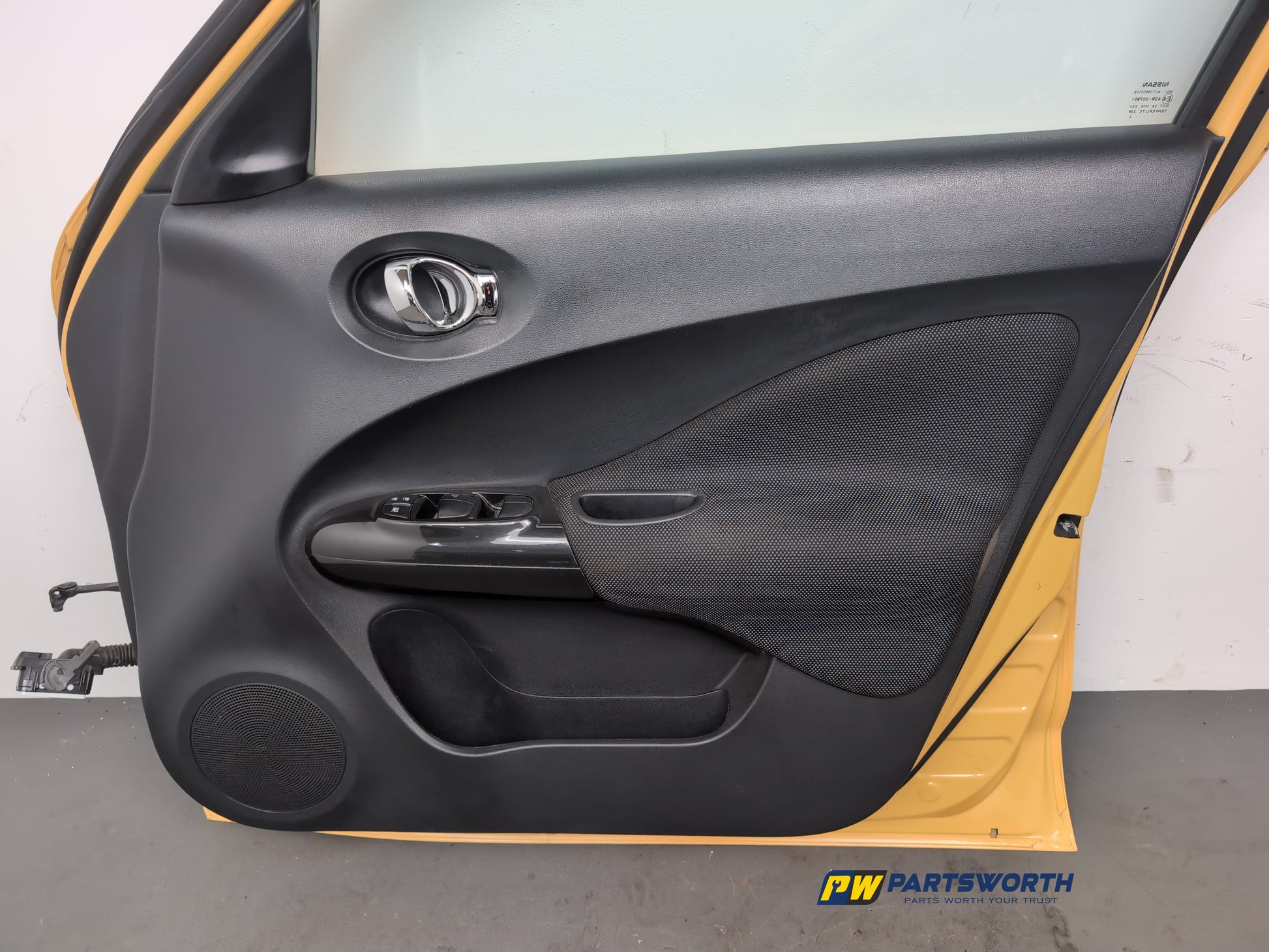 Door Front RH 15