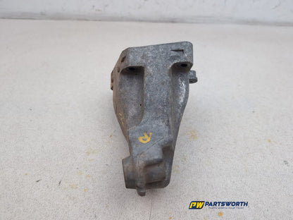 Engine Mounting RH 8