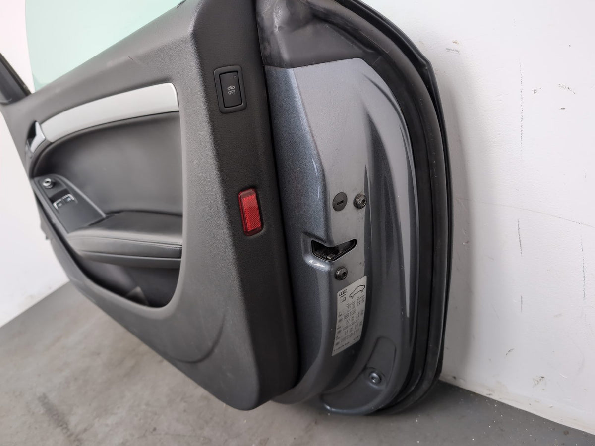 Door Front RH 15