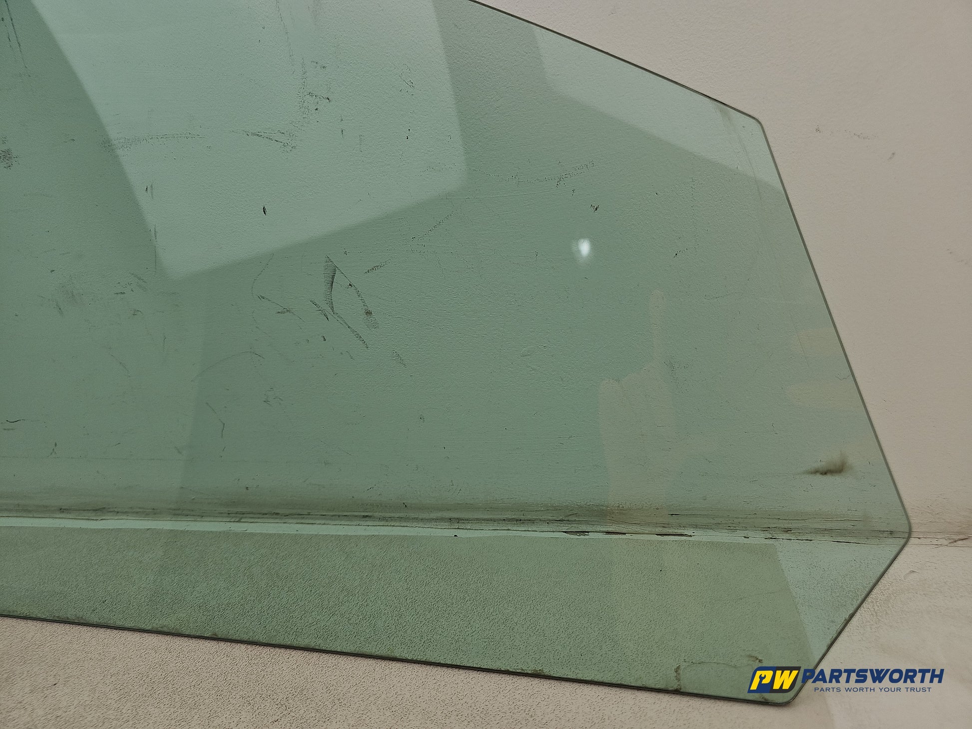 Door Glass Front LH 9