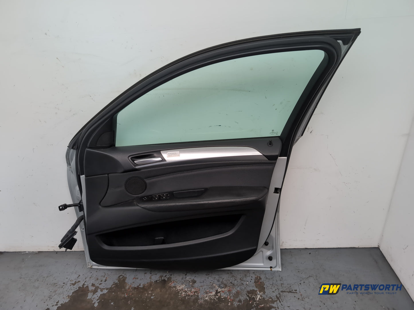 Bmw X6 Xdrive 40d E71 Suv Coupe Door Front Driver Side Titansilber Mettalic 354 - photo 9