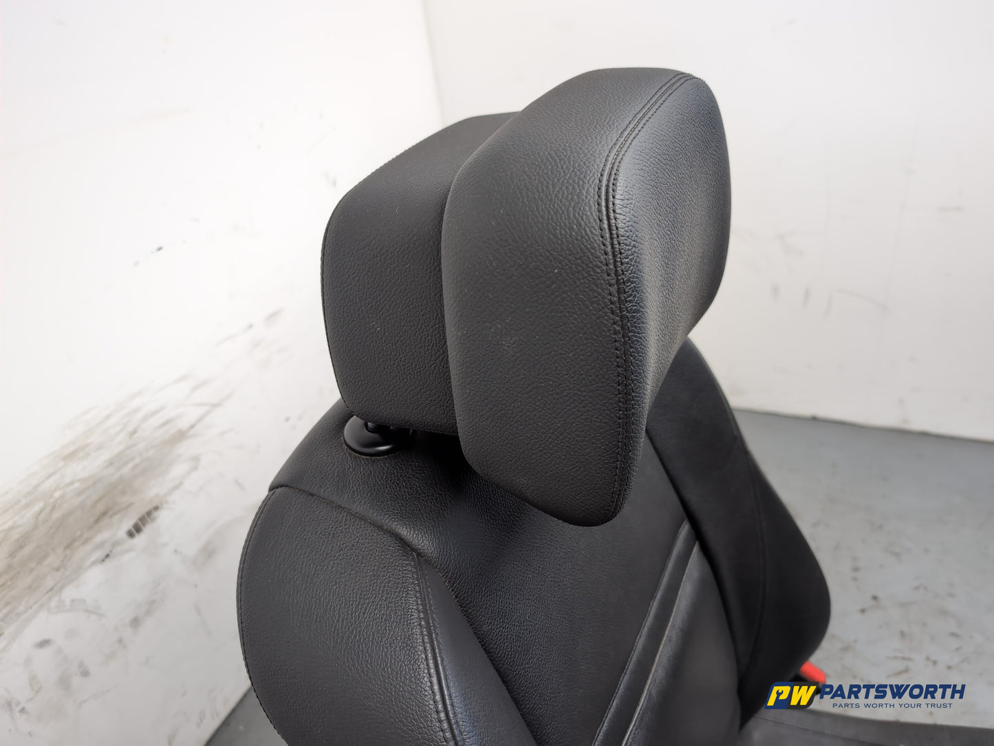Seat Front RH 9