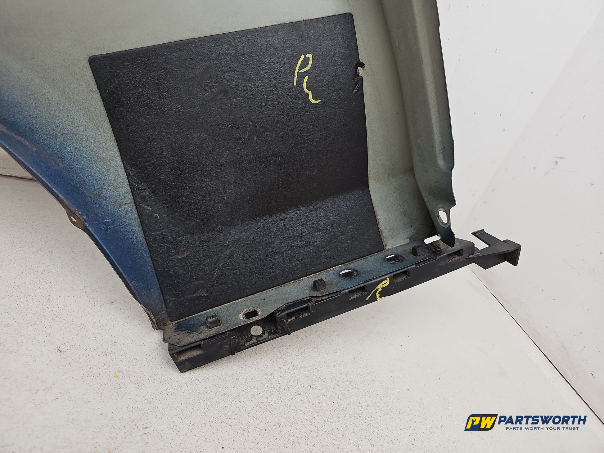 Wing Front RH 9