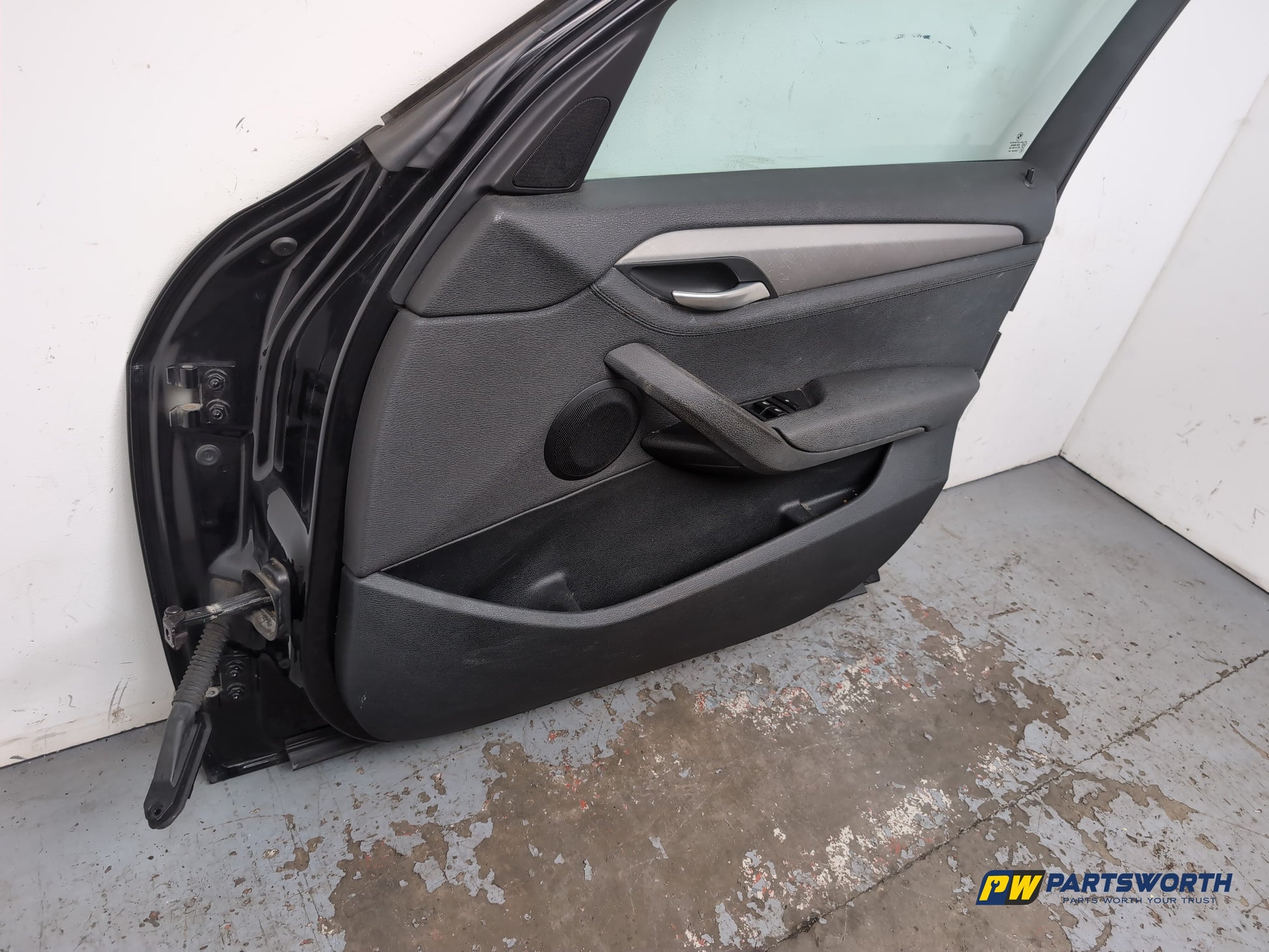 Bmw X1 Xdrive18d M Sport E84 Suv Door Front Rh Driver Side Black Sapphire 475 - photo 9