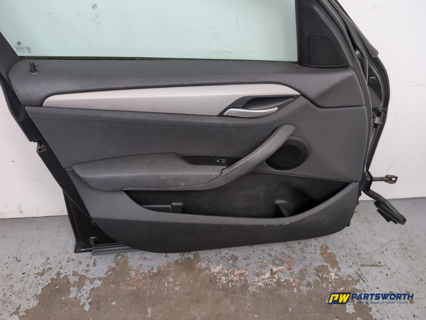 Bmw X1 Xdrive18d M Sport E84 Suv Door Front Lh Passenger Side Black Sapphire 475 - photo 9