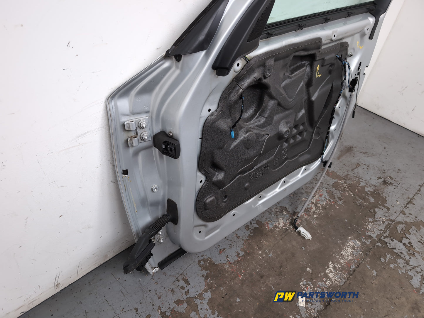 Door Front RH 9