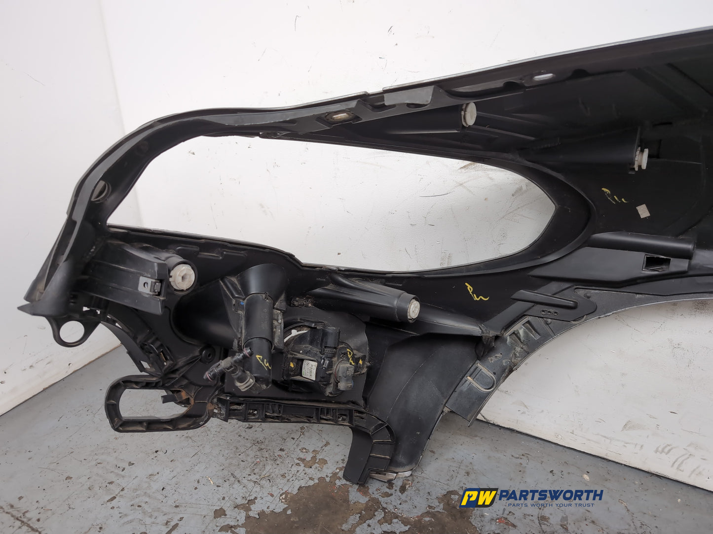 Wing Front RH 9
