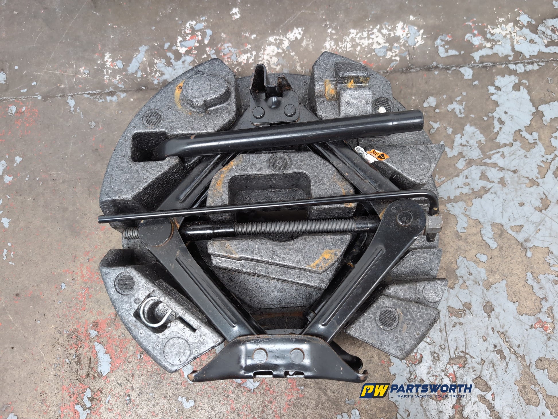 Space Saver Spare Wheel and Tool Kit  9