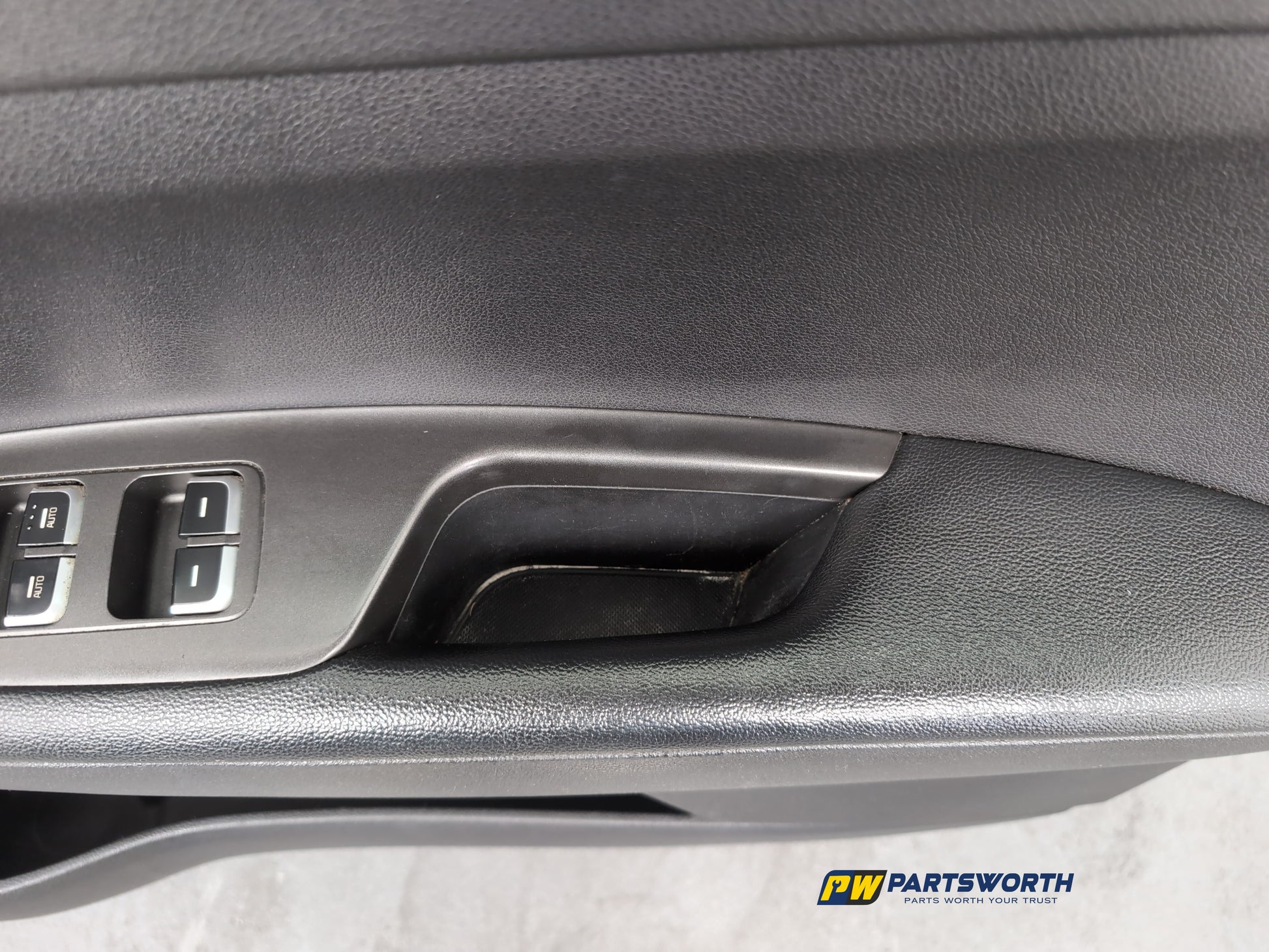Door Front RH 18