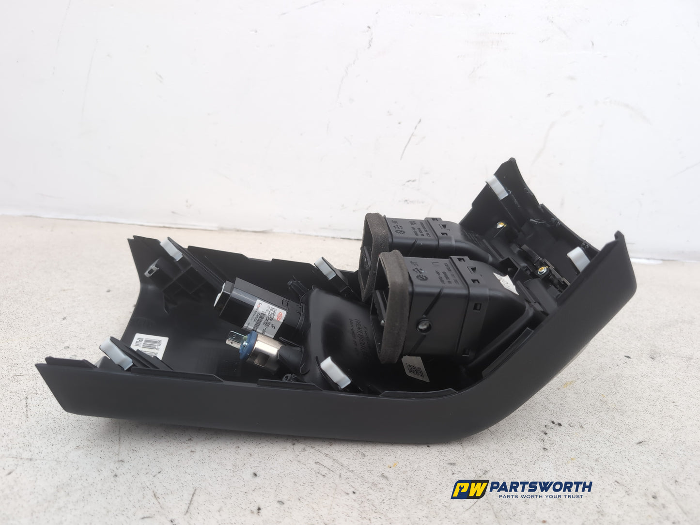 Centre Console Trim  17
