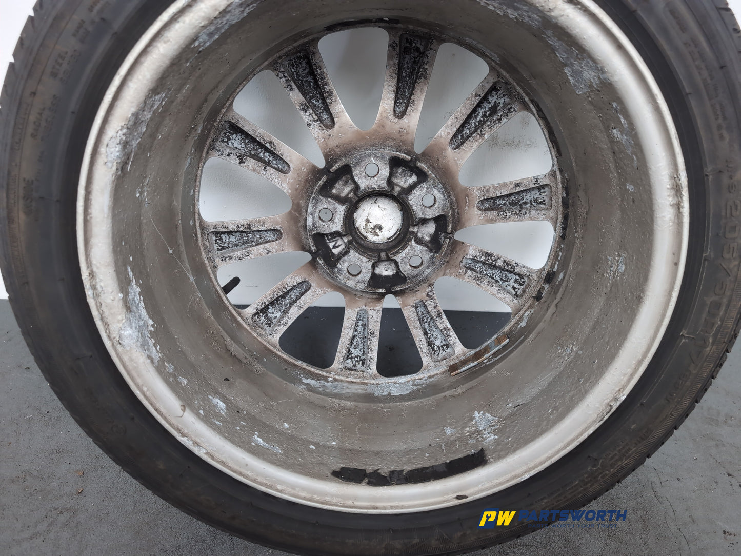 Wheel Road Alloy 18