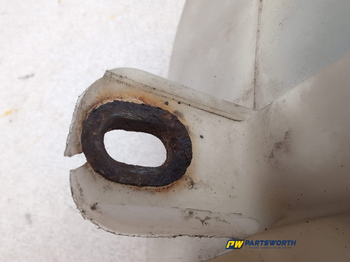 Washer Bottle Windscreen 9