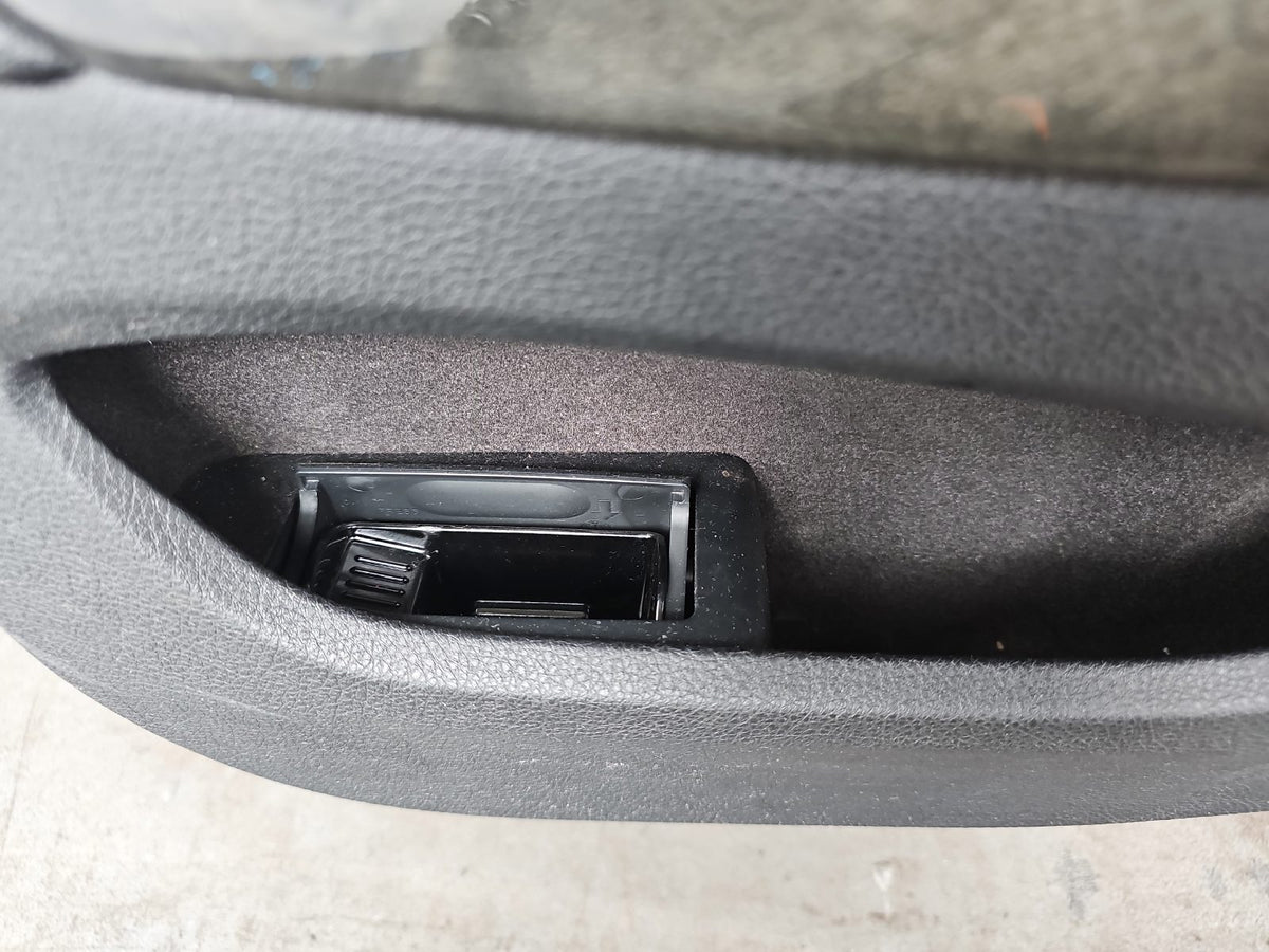 Door Rear RH 9