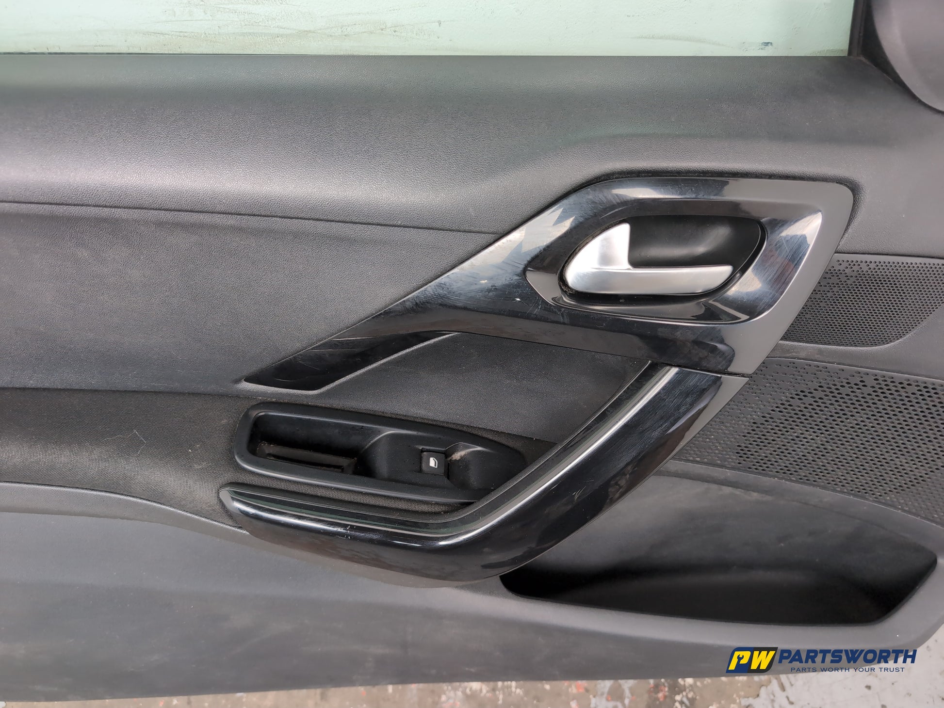Door Front LH 10