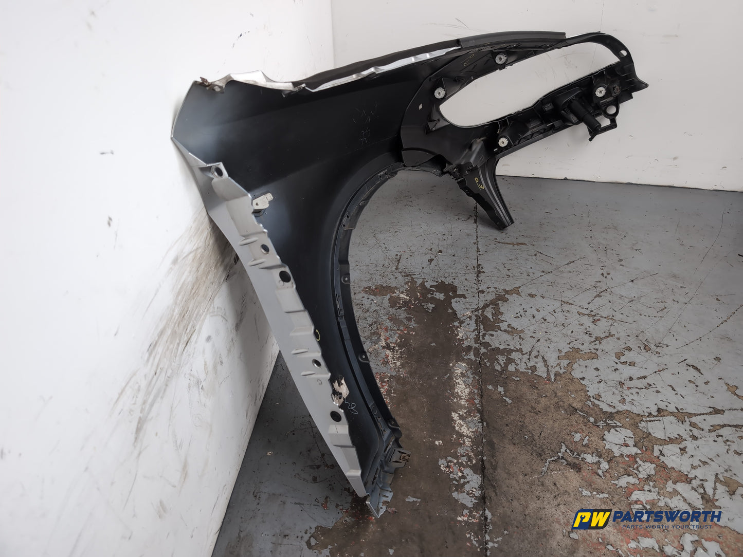 Wing Front LH 10