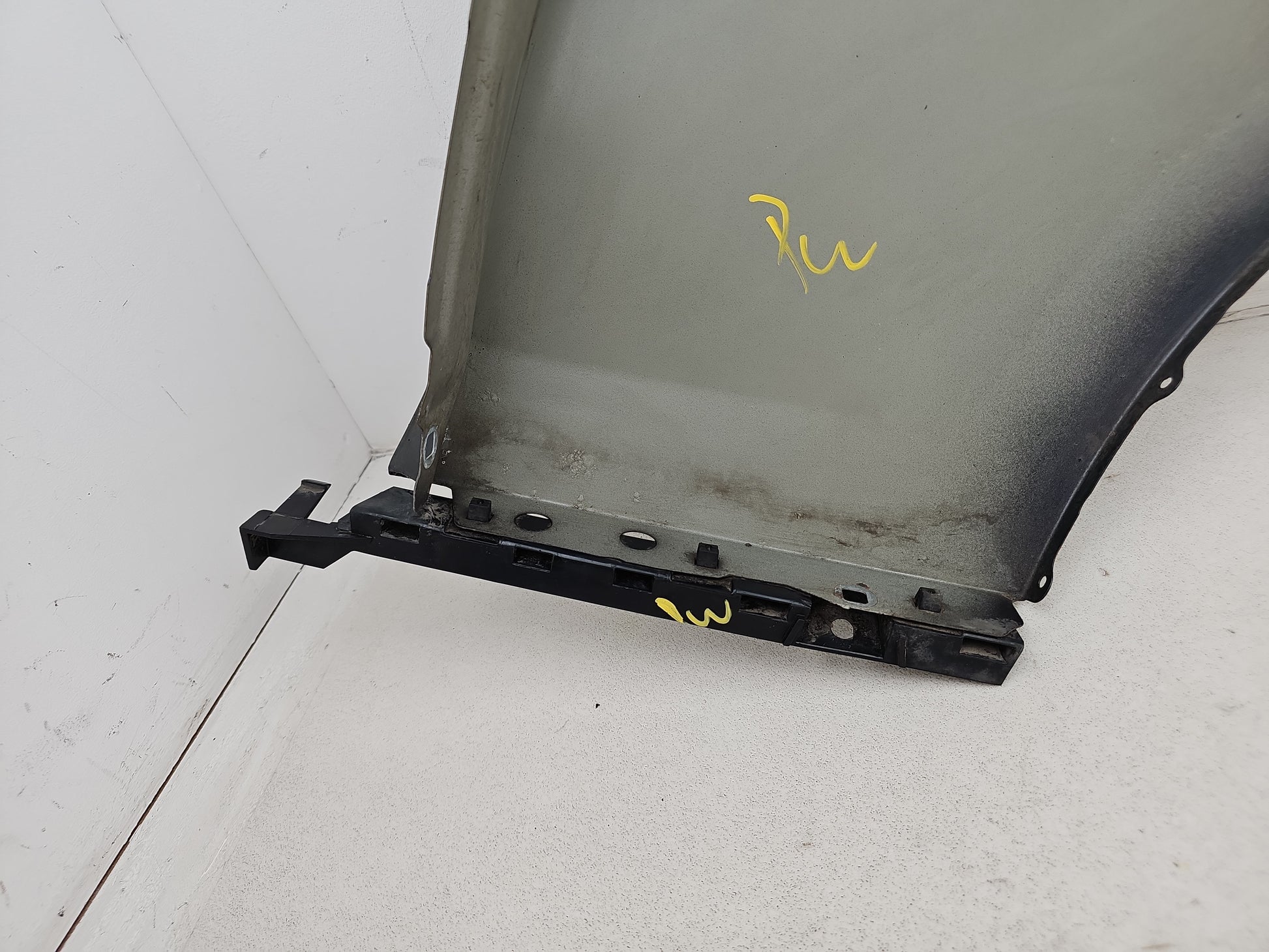 Wing Front LH 10