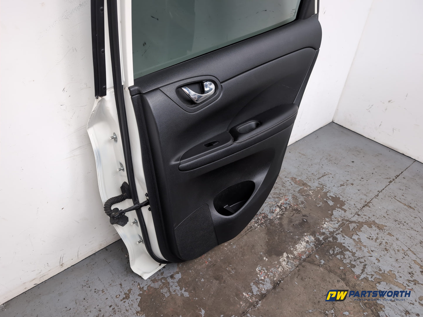 Nissan Pulsar Tekna Dig-T Hatchback Door Rear Rh Driver Side Pearl White Qab - photo 10