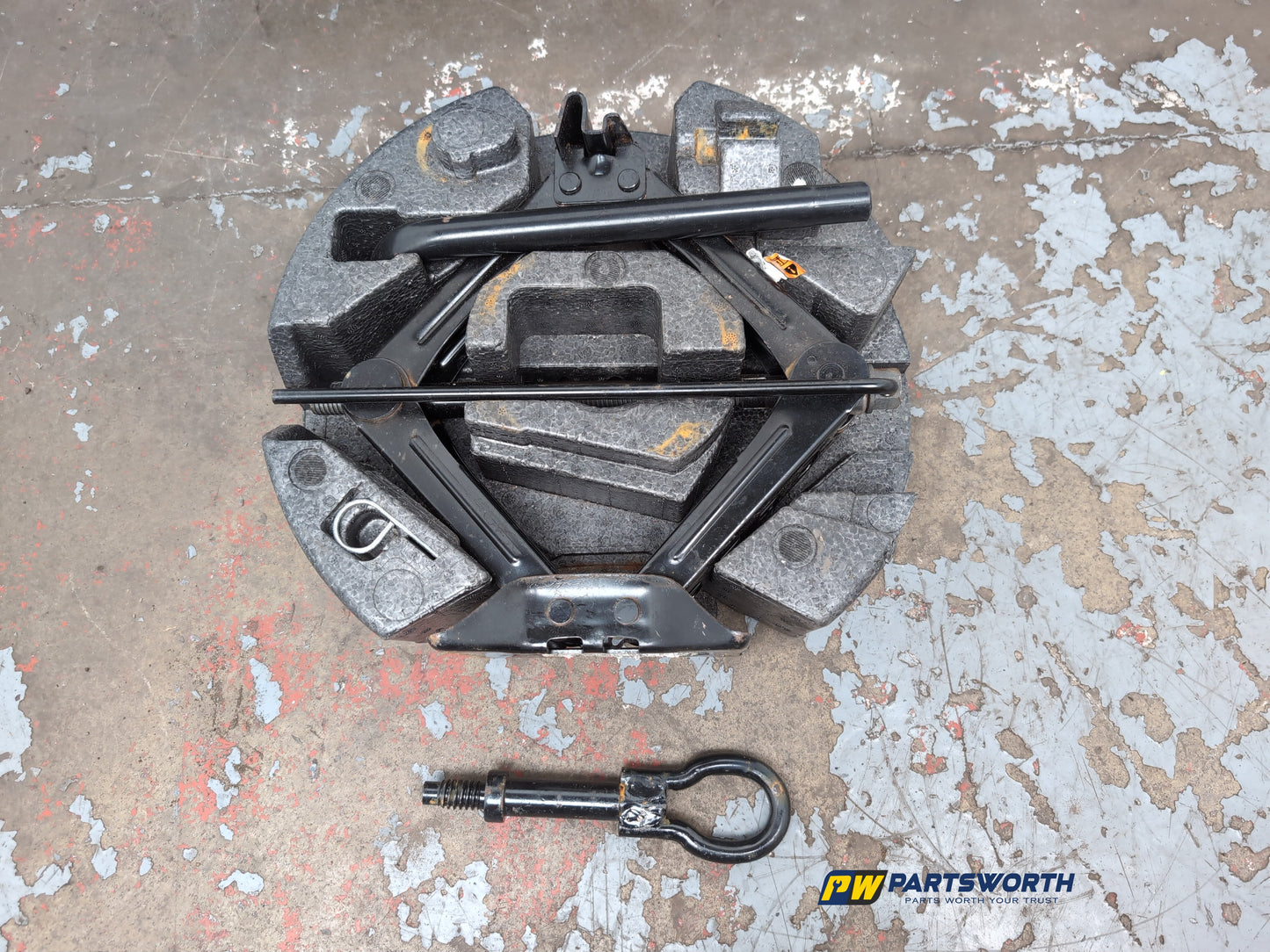 Space Saver Spare Wheel and Tool Kit  10