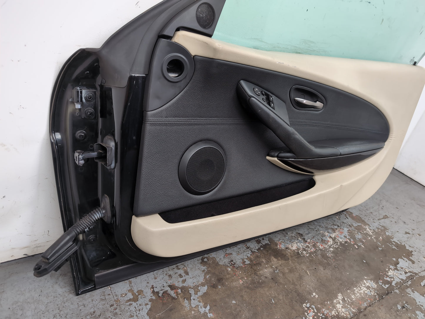 Door Front RH 10