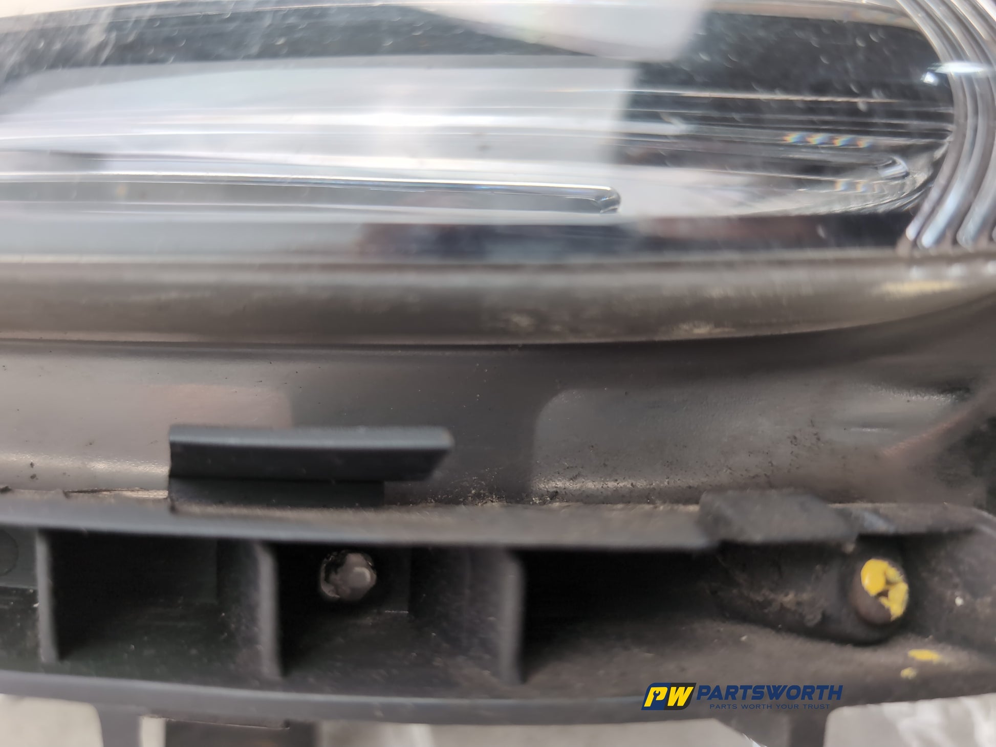 Headlamp RH 10