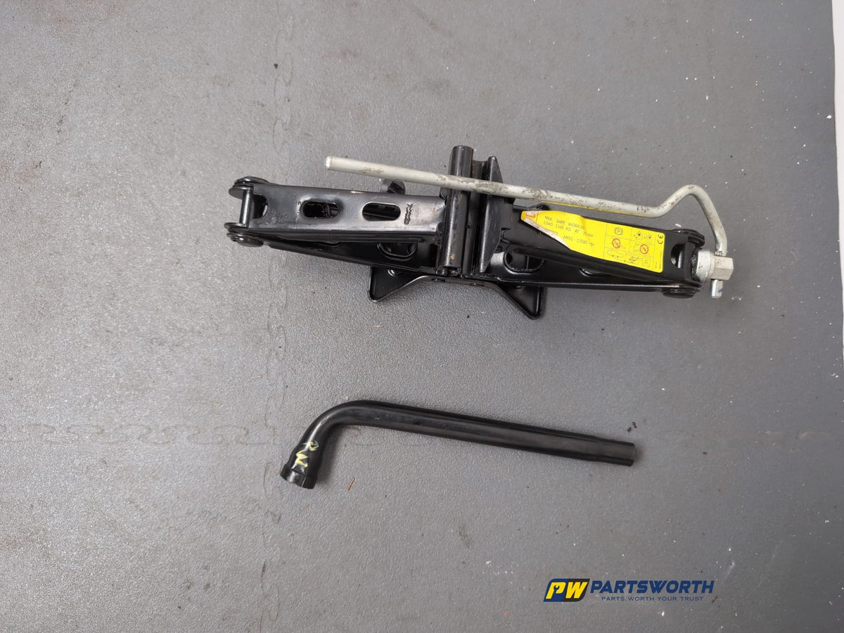 Space Saver Spare Wheel and Tool Kit  10