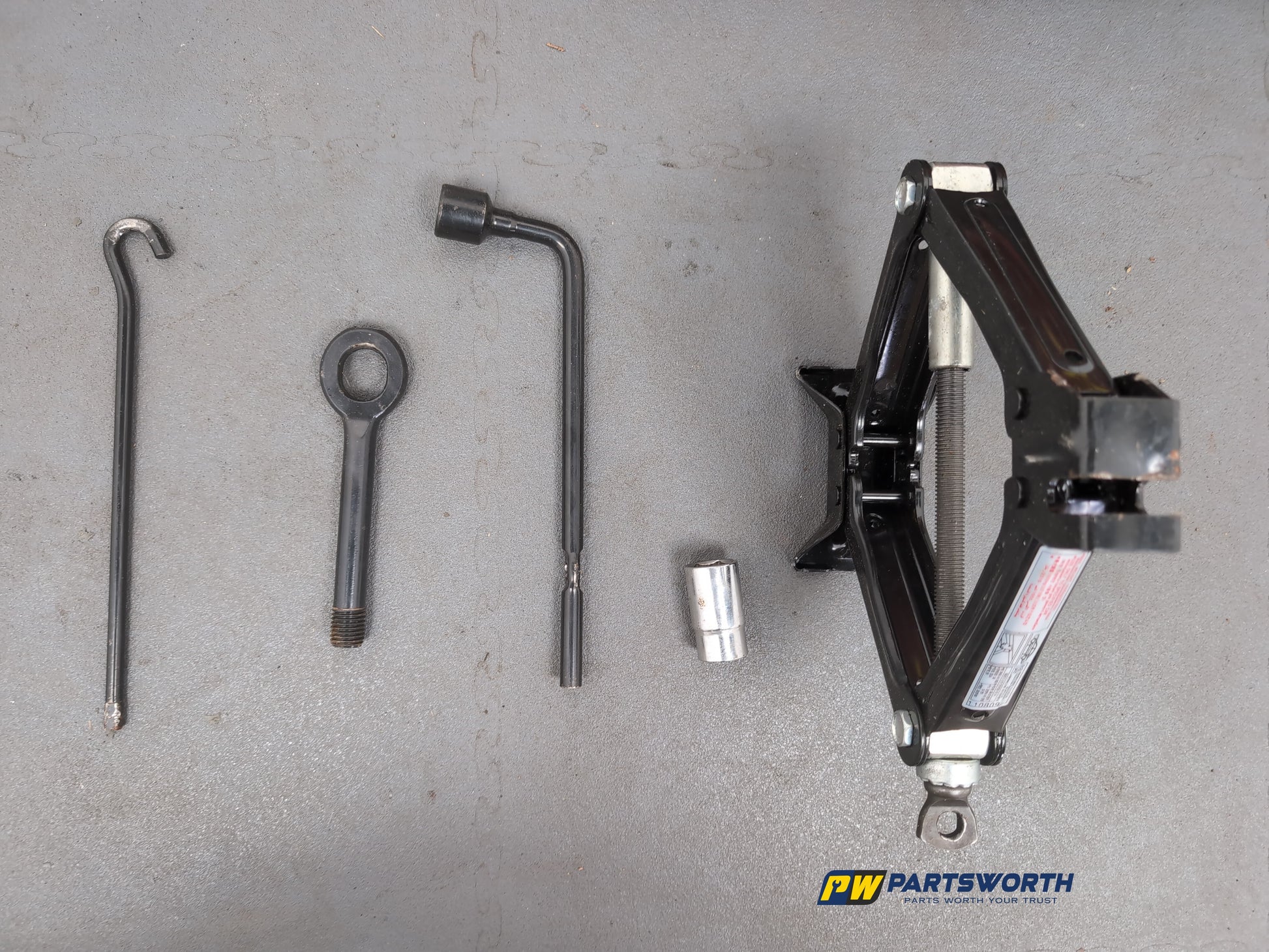 Space Saver Spare Wheel and Tool Kit  10